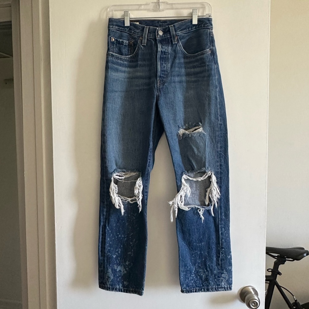 Levi’s Premium Denim Distressed Destroyed Splatter Paint 501 Jeans size 26
